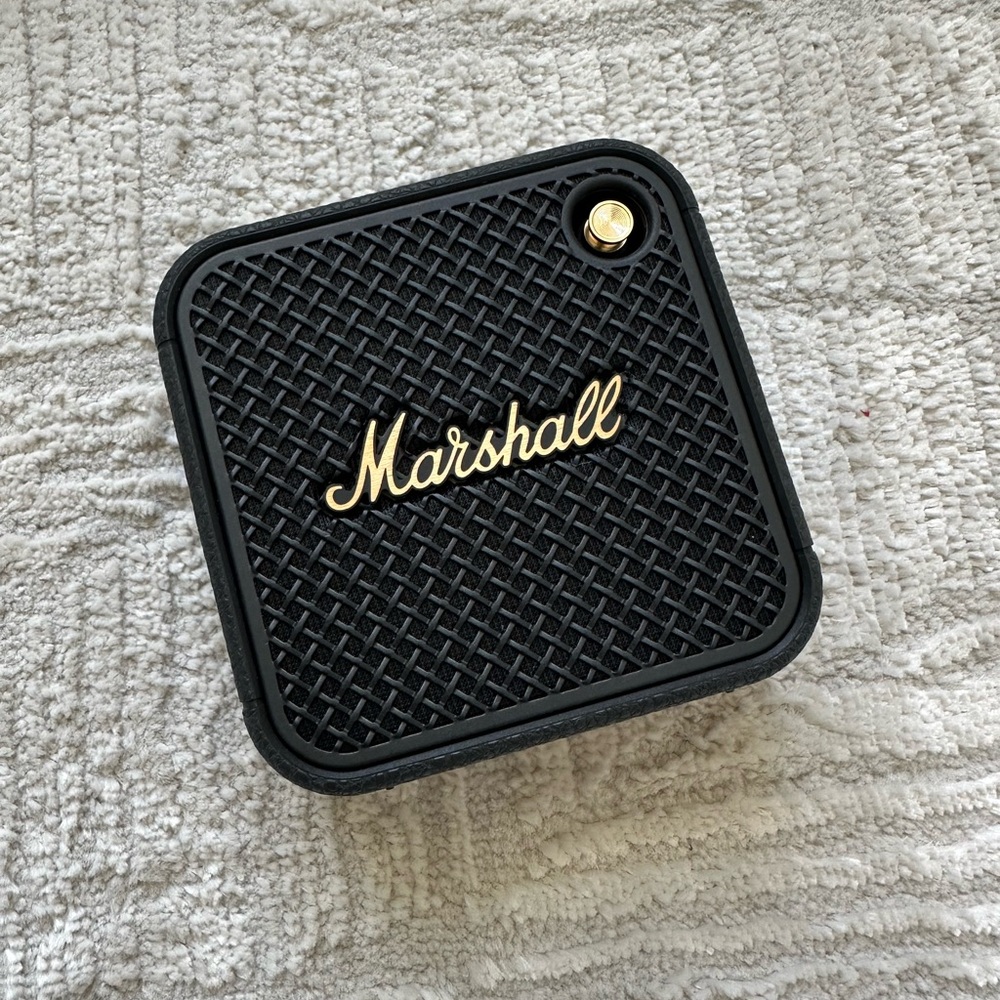Marshall Black Speaker with Gold Detailing